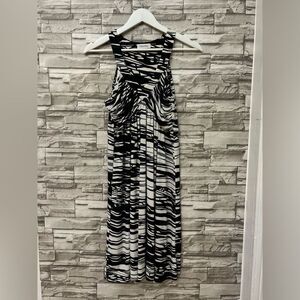 Calvin Klein || Black and White Striped Midi/Maxi Sleeveless Dress V Neckline